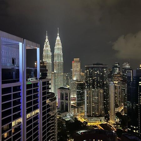 Amazing Pool By Platinum Suites Klcc 쿠알라룸푸르 외부 사진