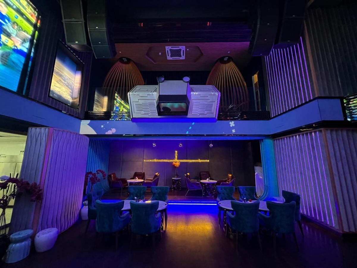 Amazing Pool By Platinum Suites Klcc 쿠알라룸푸르 외부 사진